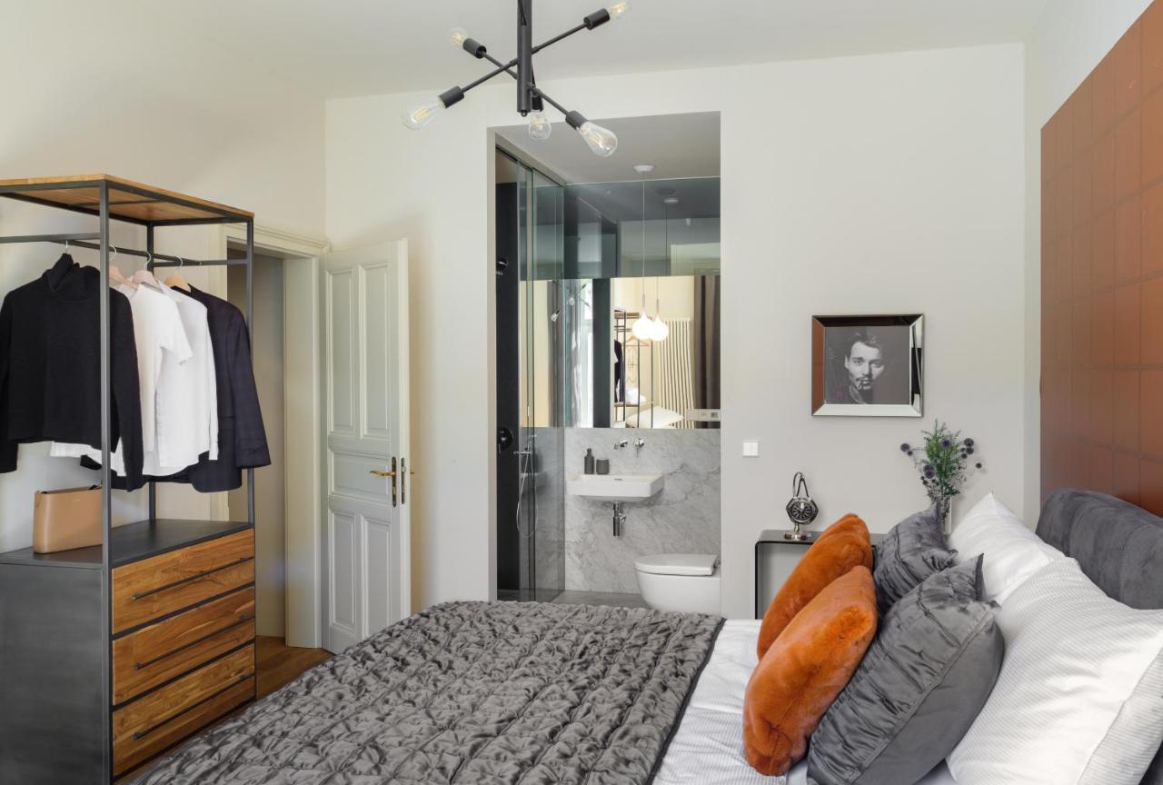 Mn6 Luxury Suites By Adrez Prága Kültér fotó