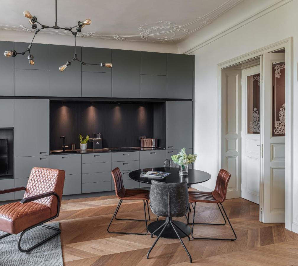 Mn6 Luxury Suites By Adrez Prága Kültér fotó