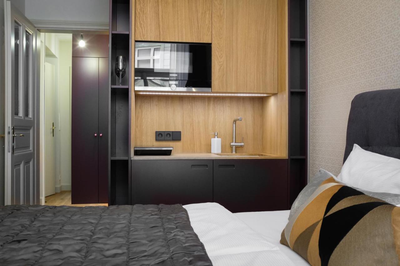 Mn6 Luxury Suites By Adrez Prága Kültér fotó