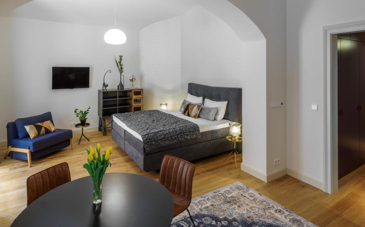 Mn6 Luxury Suites By Adrez Prága Kültér fotó
