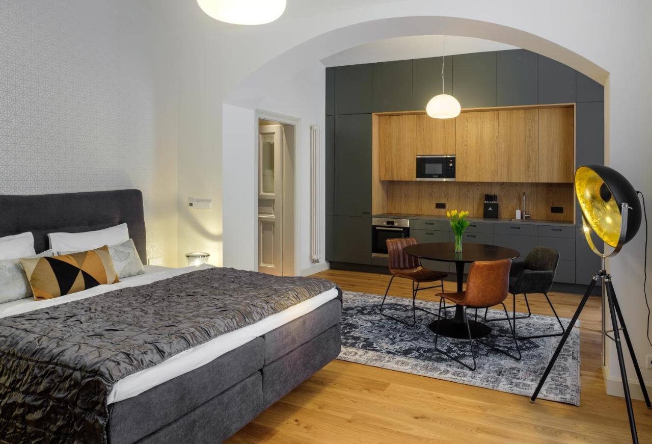 Mn6 Luxury Suites By Adrez Prága Kültér fotó
