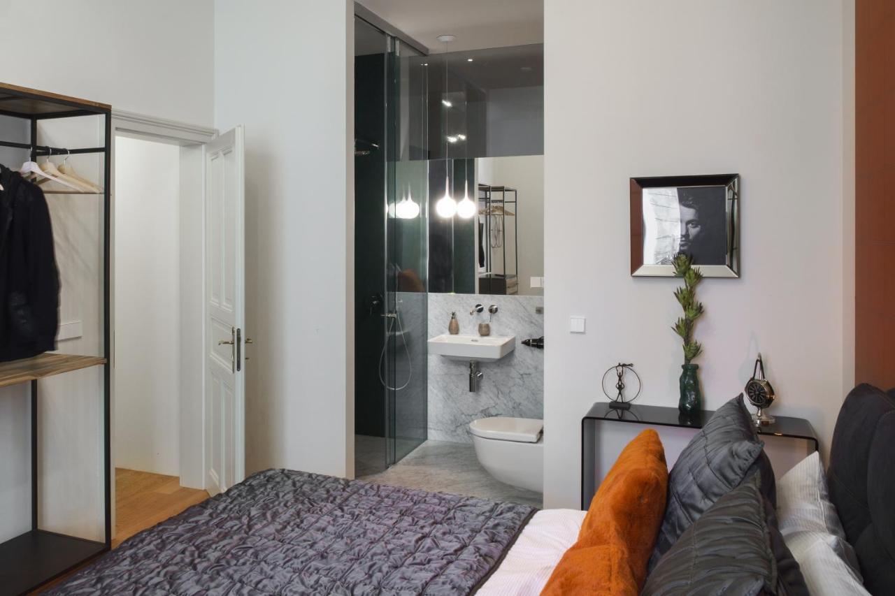 Mn6 Luxury Suites By Adrez Prága Kültér fotó